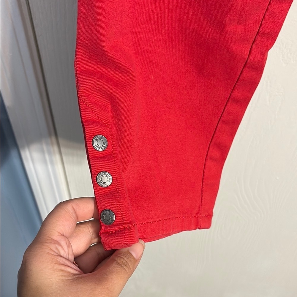 Gloria Vanderbilt Red Cropped Ankle Jeans - Picture 3 of 5